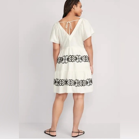NWT! Old Navy Embroidered Flutter-Sleeve Mini Swing Dress - Multiple Sizes - Picture 3 of 9